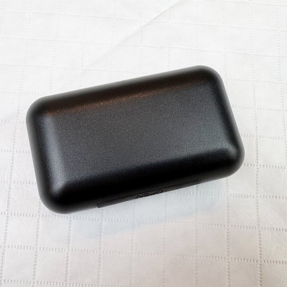Wireless Earbuds with Touch Control, HD Mic and Charging Case. New - Picture 12 of 15